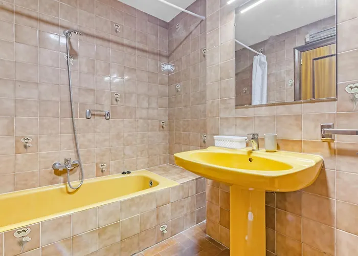 Apartment Centrally Located Temporary, Very Spacious Pataconabluerentals Valencia