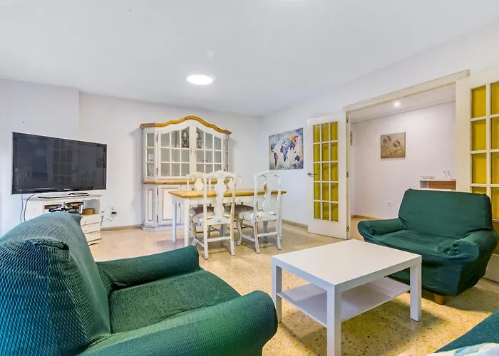 Apartment Centrally Located Temporary, Very Spacious Pataconabluerentals *