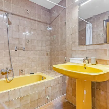 Apartment Centrally Located Temporary, Very Spacious Pataconabluerentals Valencia